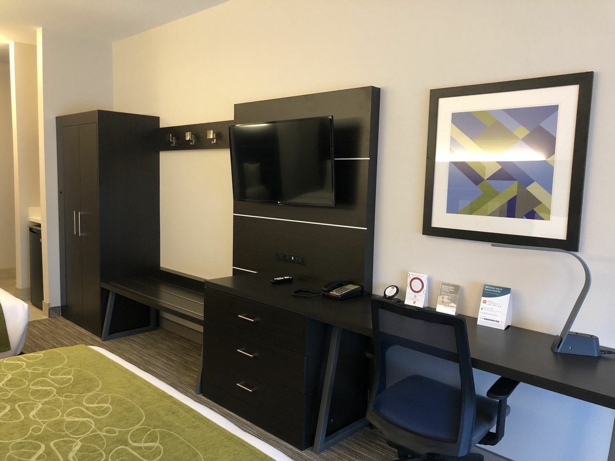 Holiday Inn Express & Suites Hood River By Ihg Екстериор снимка